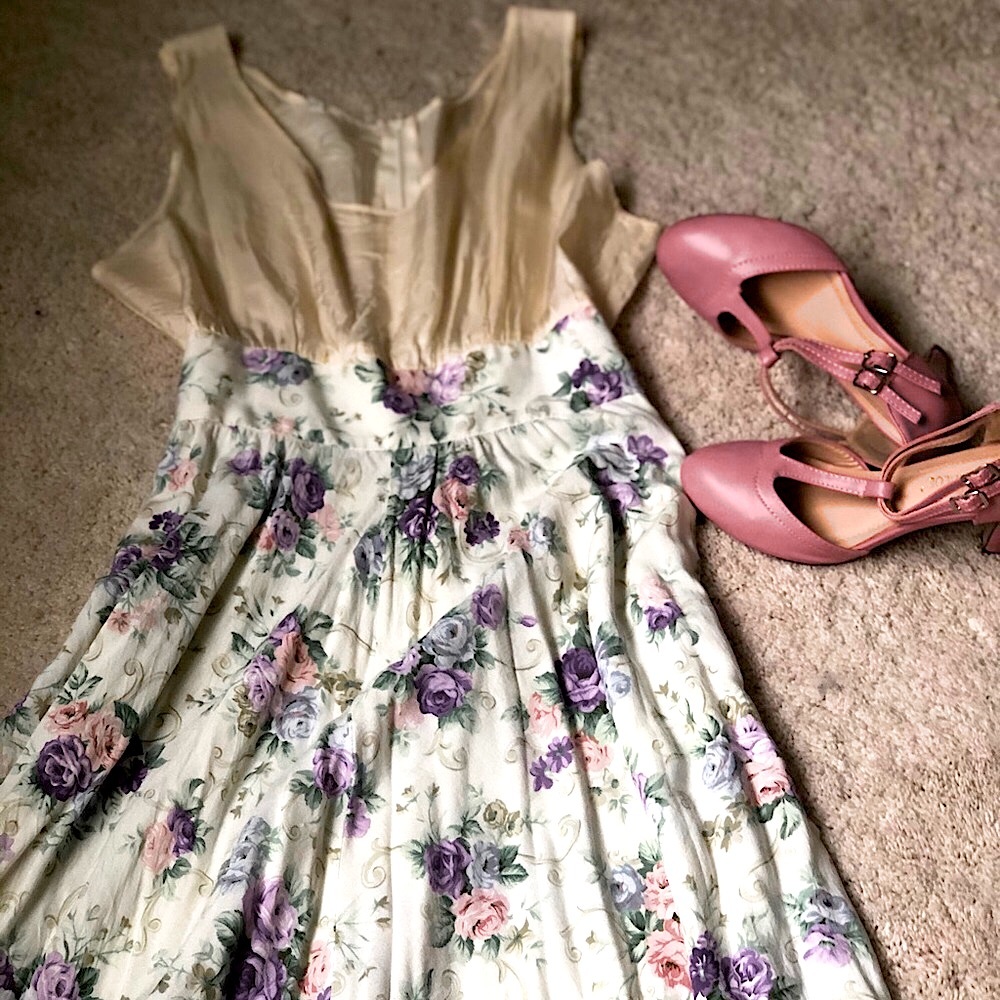 True vintage 70s maxi dress!